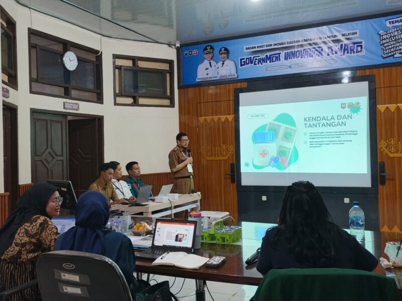 Plt Direktur RSUD Bob Bazar Kalianda tengah ikuti lomba GIA yang digelar Brida Lampung Selatan, Selasa, 30 September 2025. (Foto.Ist)