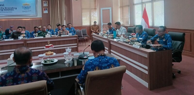 Bupati Lampung Selatan Radityo Egi Pratama buka sosialisasi konsep city branding. (Foto. Juwantoro)