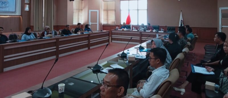 Disnakertrans Lampung Selatan gelar Bimtek PP dan PKB di Lingkup Pemkab Lamsel. (Foto.Juwantoro)