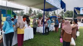 Operasi pasar murah di Desa Budi Lestari, Kecamatan Tanjungbintang diserbu kaum ibu, Jumat, 10 Oktober 2025 (foto.Dok.Disdagprind Lamsel)