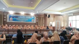 Sekdakab Lamsel buka seminar yang digelar DWP Lamsel. (Foto.Juwantoro)