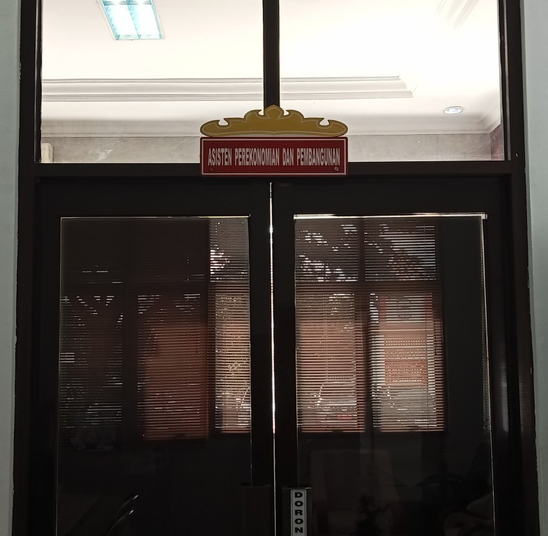 Ruang Asisten Ekobang Setdakab Lamsel. (Foto.Juwantoro)