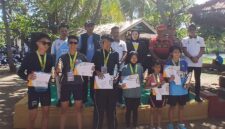 Poto: Kadispora Lamsel poto bersama para pemenang lomba ( poto Zulian).