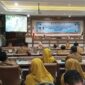 Sekdakab Lampung Selatan Supriyanto buka kegiatan sosialisasi Akses Keuangan, Product Matching dan Literasi Keuangan Pasar Modal, Senin, 24 November 2025. (Foto.Juwantoro)