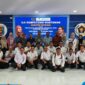 Poto: Peserta yang ikut UkW Aangkatan 37 Poto bersama Penguji dan Pemgurus PWI Lampung ( Dok PWI Lampung).