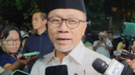 Poto: Zulkifli Hasan di hadapan sejumlah awak media.( ist).