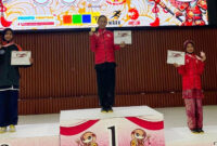 Poto: Kiara Citra Kalista saat menerima Medali 