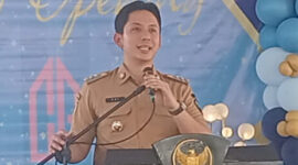 Bupati Lamsel Radityo Egi Pratama saat meresmikan Cam Almira Hotel Kalianda