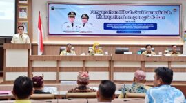 Poto: Bupati Lamsel memberikan sambutan di depan tokoh masyarakat, serta pegiat seni dan pariwisata lamsel ( diskominfo Lamsel).