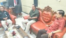 Ketua KONI lampung dan wakil IV saat kunjungan ke RRI Lampung ( dok KONI Lampung).