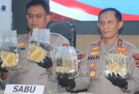 Poto: Kapolda Lampung Irjen Pol Helfi Assegaf, S.I.K., M.H.dan Kapolres Lampung Selatan AKBP Toni Kasmiri saat Expose di Mapolres Lamssl ( dok Humas Polres Lamsel)