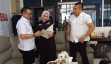 Poto: Wakil Ketua Umum II KONI Lampung, Riagus Ria, saat mengunjungi KONI Bengkulu ( dok koni lampung).
