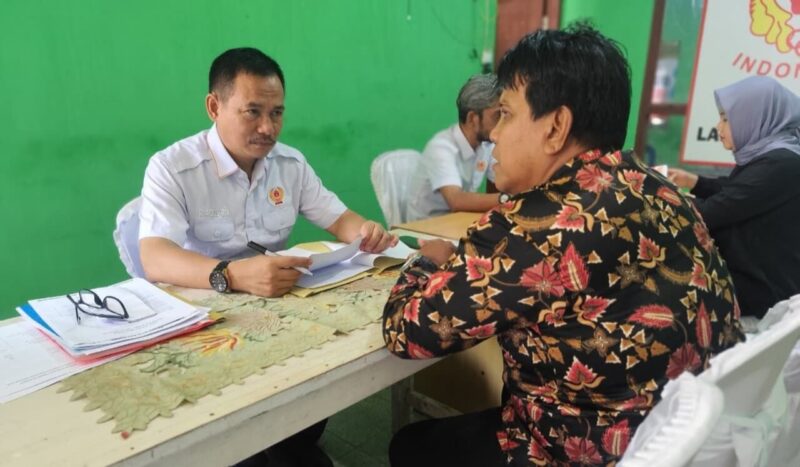 Poto: Pengurus KONI Lampung saat verifikasi faktual cabang olahraga (dok KONI Lampung).