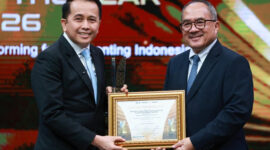 Poto: Agus Fatoni terima Penghargaan dalam ajang Indonesia Top Achievements of The Year 2026 ( Dok,Ist).