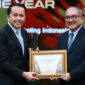 Poto: Agus Fatoni terima Penghargaan dalam ajang Indonesia Top Achievements of The Year 2026 ( Dok,Ist).