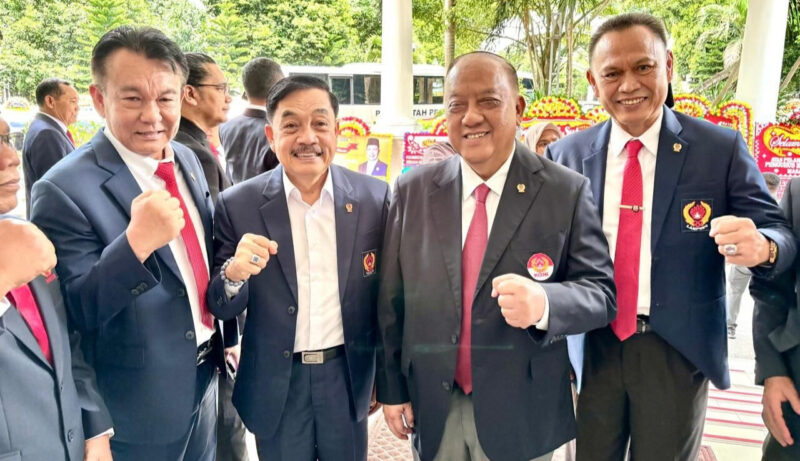 Ketua Umum KONI Pusat bersama ketua KONI lampung saat pelantikan pengurus KONI Provinsi Banten (Dok KONI lampung)