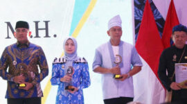 Poto: Bupati Serang Ratu Rachmatuzakiyah salah satu kepala Daerah yang  meraih Golden Award Anugerah SIWO PWI Pusat sebagai Bupati Peduli Olahraga.( IST).