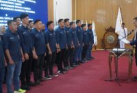 Poto Ketua KONI Lampung saat melantik pengurus KONI Way Kanan 