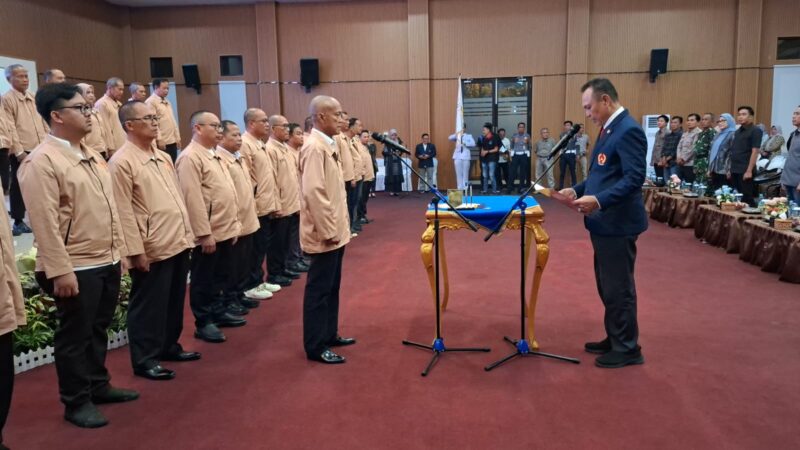 Taufik Hidayat melantikkepengurusan KONI Kabupaten Lampung Utara  