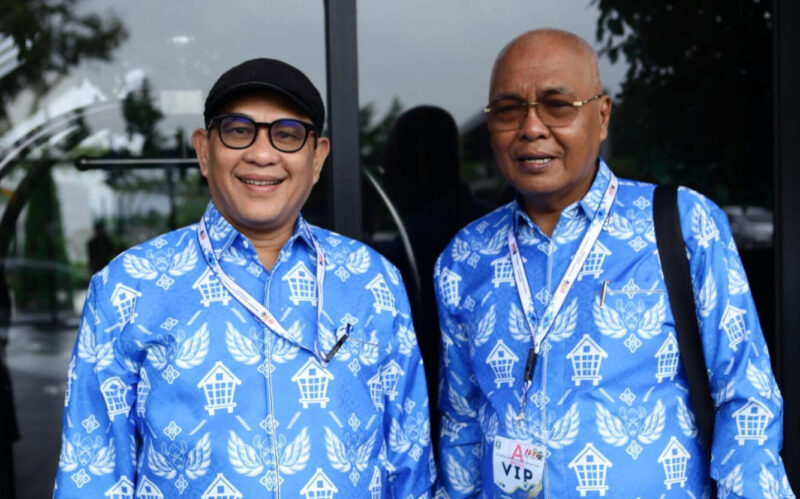 Poto: Ketua PWI Pusat Akhmad Munir dan Sekretaris Jenderal PWI Pusat.Zulmansyah Sekedang 
(dok PWI pusat)