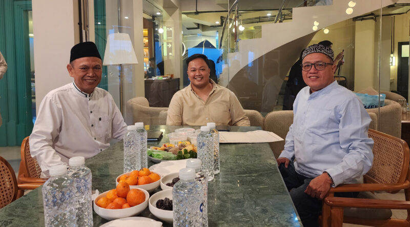 Poto: Ketua KONI Lampung Taufik Hidayat bersama Ketua Pobsi Taufan Aditya Irana dan Sekretaris Hari (ist