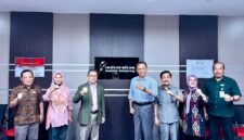 Poto: Ketua KONI Lampung dan rombongan saat kunjungan ke Universitas Bandar lampung ( ist).