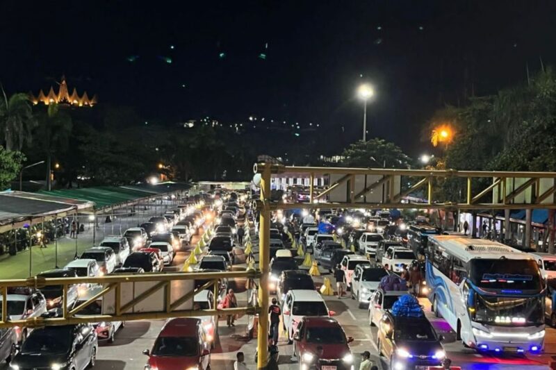 Arus balik lebaran mulai meningkat di Pelabuhan Bakauheni. Tampak, antrian kendaraan terpantau ramai. (Foto.Dok.ASDP Cabang Bakauheni)