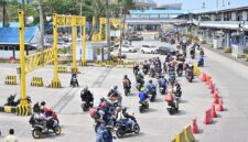 Para pemudik menggunakan sepeda motor hendak menyerang ke Pulau Jawa. (Foto.Dok.Humas ASDP Bakauheni)
