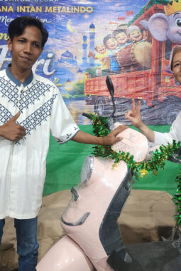 Hoki Ramadan, Handika Putra Pratama Raih Motor Listrik dari Undian PT Kencana Intan Metalindo