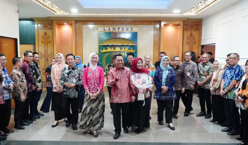 Poto: Wakil Gubernur Lampung, Jihan Nurlela melepas purna bakti Kepala Dinas Perkebunan Provinsi Lampung,