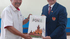 Poto: Waka II KONI Lampung Riagus Ria, bersama tim TPP KONI pusat Bp Eman Husmusi (dok KONI Lampung).