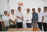 Ketua KONI serahkan SK kepengurusan KONI Kabupaten Mesuji masa bakti 2026–2030 (dok KONI Lampung)