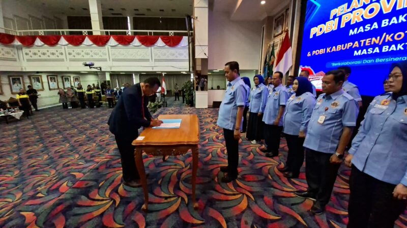 Ketua KONI ILampung kukuhkan Pengurus Provinsi Persatuan Drum Band Indonesia (PDBI) Lampung masa bakti 2025–2029 (dok KONI Lampung).