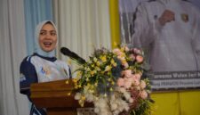 Poto: Wulan Purnama Sari Mirza, secara resmi membuka lomba senam “Payu Kidah” di Gedung Sumpah Pemuda PKOR Way Halim