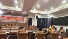 Sekda Kabupaten Lampung Selatan Supriyanto pimpin rakor mingguan. (Foto.Juwantoro)