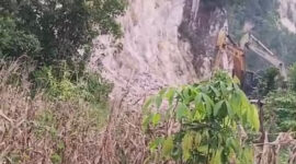 Poto: Tampak alat berat yang di kerajaan pihak penambang batu di Desa Berannti Raya Kecamatan Natat (ist)