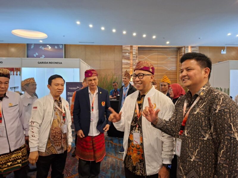 Poto: Gubernur lampung bersama Sekdaprov Marindo dan ketua KONI Lampung saat hadir di Rapat Kerja Nasional (Rakernas) dan Musyawarah Olahraga Nasional Luar Biasa (Musornaslub) yang berlangsung di Ballroom Hotel Pullman, Jakarta Barat (Humas KONI Lampung).