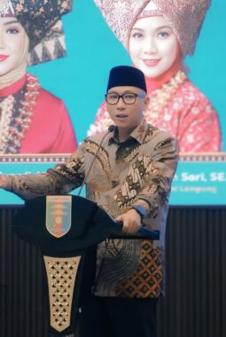 Semangat Hardiknas, Gubernur Lampung Dorong Generasi Muda Bangga Berbahasa Lampung