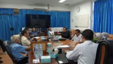 POTO: Rapat: membentukan panitia sarana dan prasarana (sapras) serta tim pencarian api PON. (Dok HUMAS KONI LAMPUNG.)