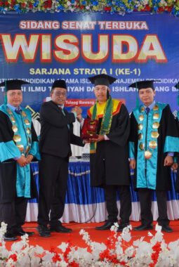 Pemprov Lampung Tekankan Peran Strategis Lulusan Tarbiyah di Era Perubahan