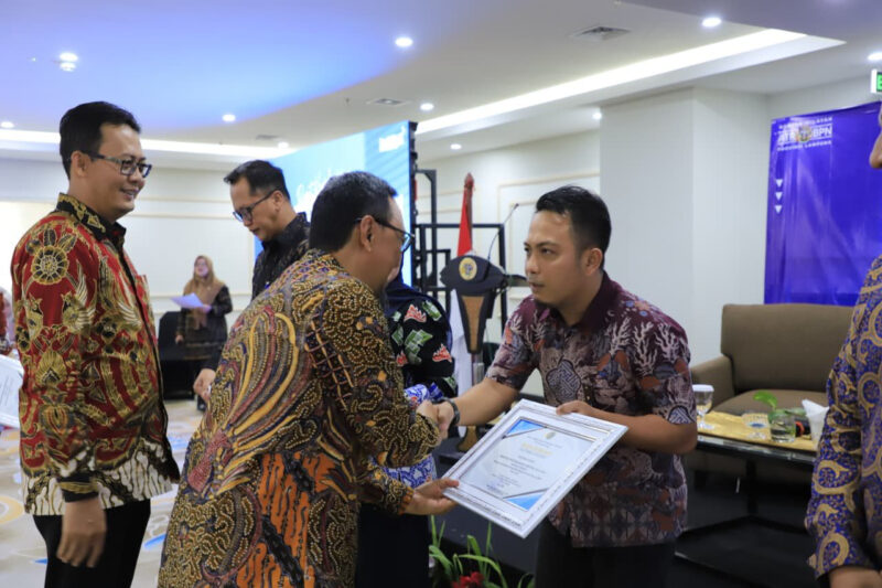 Poto: Kantor Pertanah Lamsel terima Dua Penghargaan (ist).