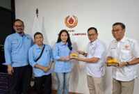 Poto: Waketum II Riagus Ria saat menerima kunjungan KONI Ogan Ilir (dok KONI Lampung).