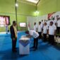 Poto: Waka 1 KONI Lamung Margono Tarmudji saat melantik ketua dan pengurus KONI Mesuji 
(dok KONI Lampung)