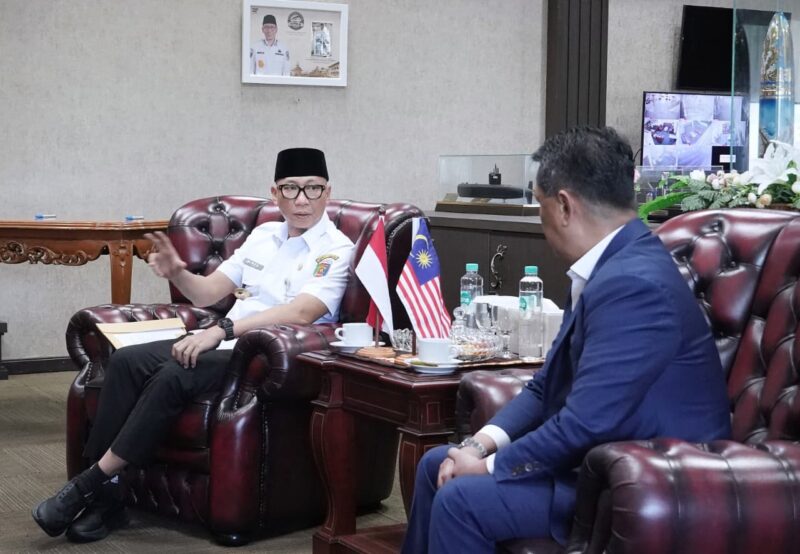 Poto: Gubernur Rahmat Mirzani Djausal dan Executive Chairman & President Citaglobal Berhad YBHG. Tan Sri Dato' Sri Mohamad Norza Zakaria.