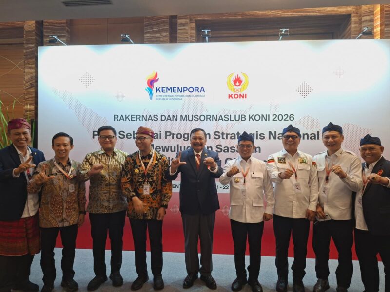 Gubernur lampung dan jajaran pengurus KONI Saat menghadiri Rkernaslub KONI  yang berlangsung di Jakarta (dok HUMAS KONI Lampung).
