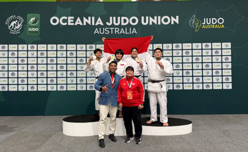 Atlet judo asal Lampung, Indah dan Tim, usai meraih Emas di ajang Mandurah Oceania Open 2026 yang berlangsung di Mandurah, Australia 
(Dok Humas KONI).
