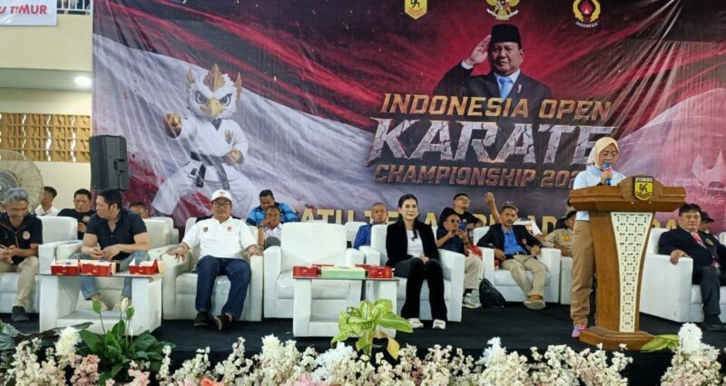 Poto: Kadispora Porov Lampung Meiry Harika Sari membuka kejuaraan karate Indonesia Open Championship 2026 (Dok HUMAS KONI Lampung).
