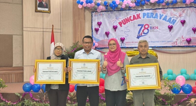 Poto: ASN Prov Lampung terima Piagam penghargaan ditandatangani langsung oleh Kepala BKN (kmf)