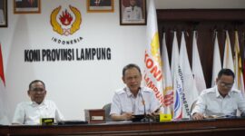Poto: ketua KONI Lampung pimoin rapat PAW Pengurus  KONi Lampung (ist).