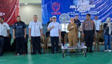 Poto: Kadispora Meiry Harika Sari, bersama Wakil ketua II KONI Lampung Riagus Ria dan sejumlah pengurus ( dok HUMAS KONI)
